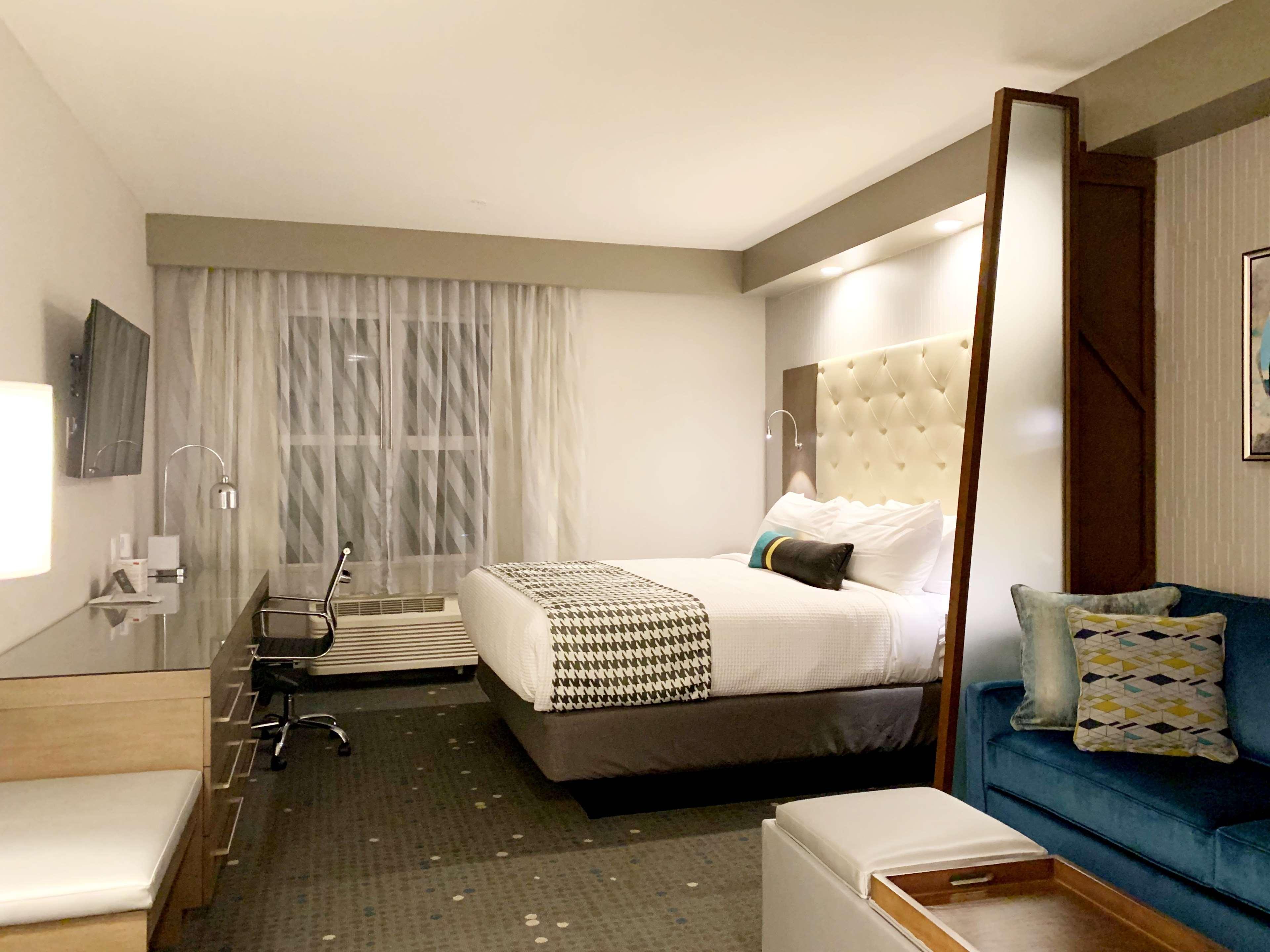 Best Western Premier Hotel At Fisher'S Landing Vancouver Exteriér fotografie
