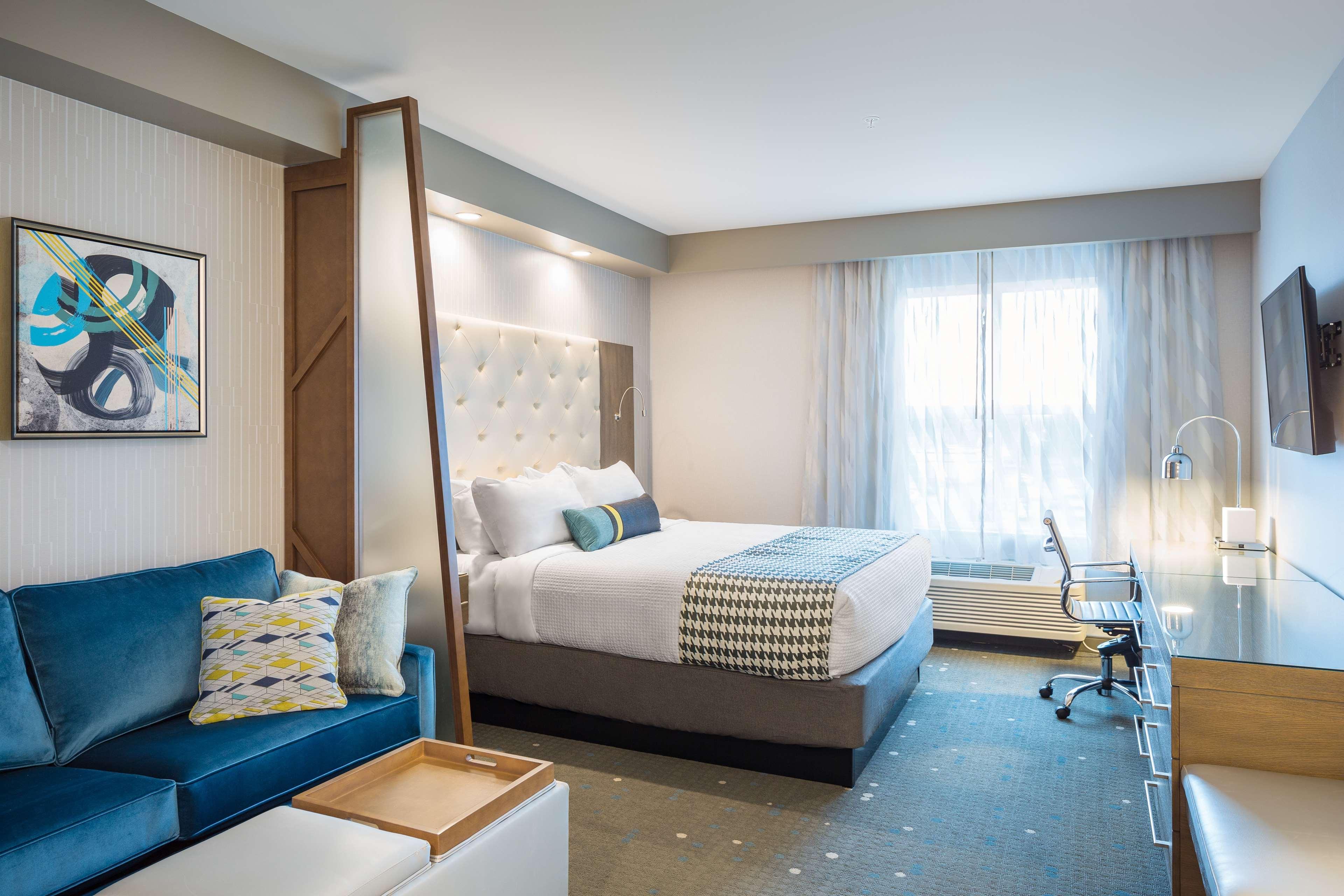 Best Western Premier Hotel At Fisher'S Landing Vancouver Exteriér fotografie