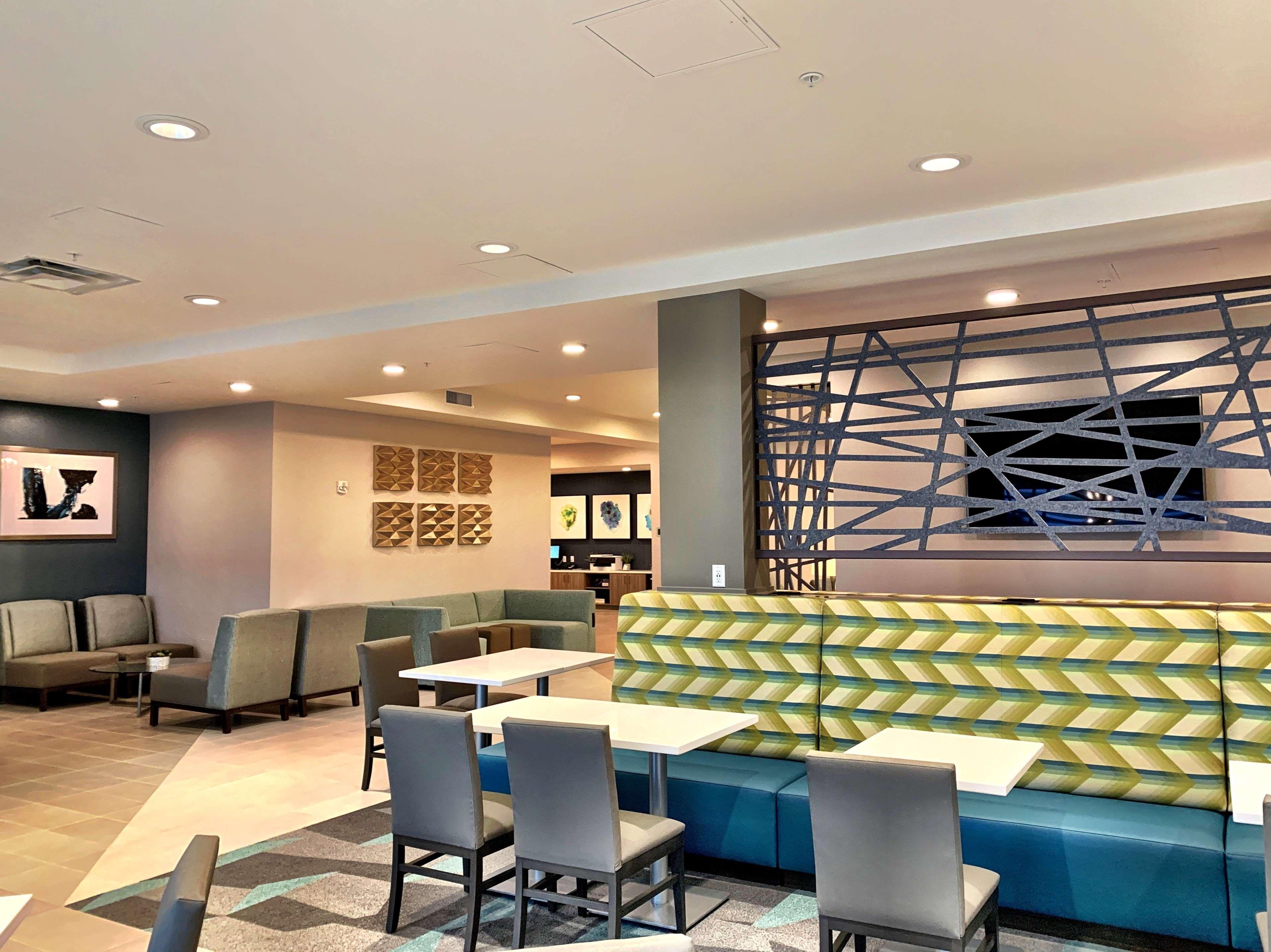 Best Western Premier Hotel At Fisher'S Landing Vancouver Exteriér fotografie